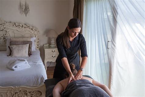 Intimate massage Escort Garoua